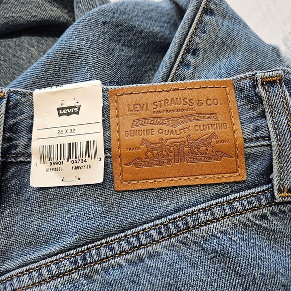 Levi's Jeans Women's Super High Rise Loose Flare Distressed 26x32 - Picture 5 of 12